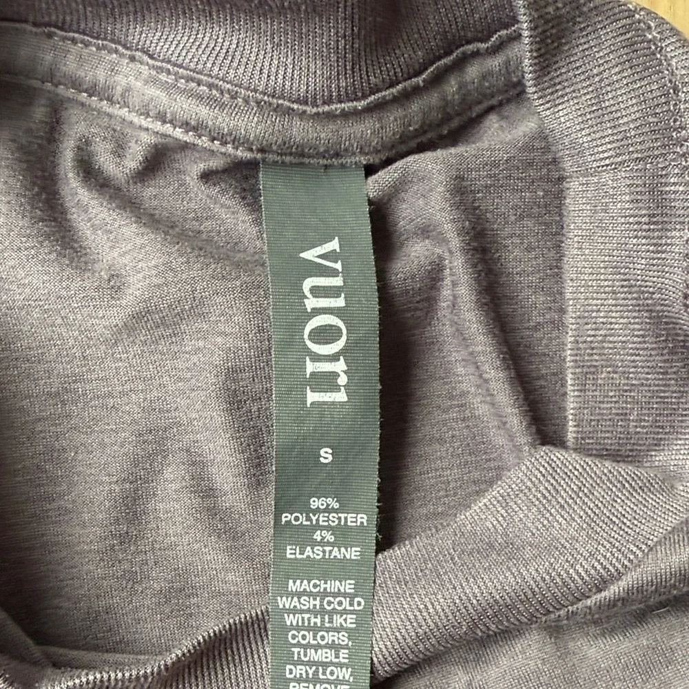 Vuori Charcoal Crewneck Top - Picture 2 of 3
